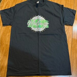 Gildan Black and Green Short Sleeve Tee with Decorative Design